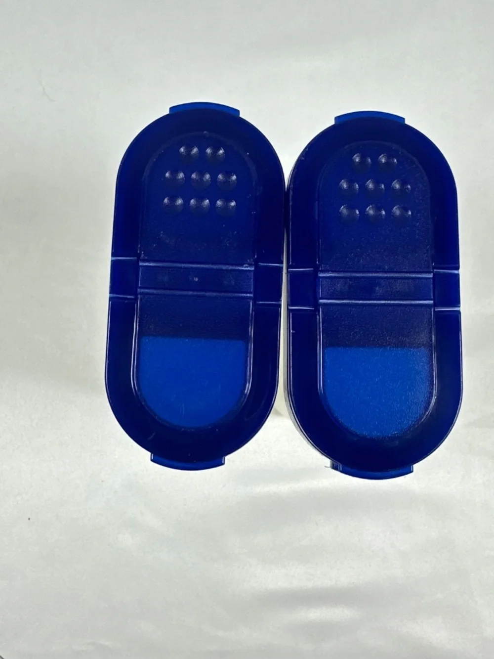 Tupperware Modular Mate Spice Shaker Containers Blue Flip-Top Lids, Apx. 1/2 Cup